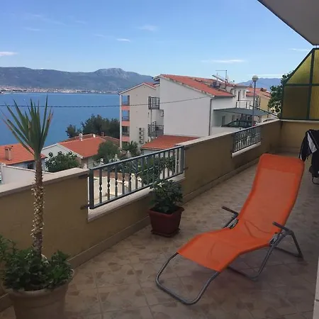 Apartment Karmen Trogir Buitenkant foto